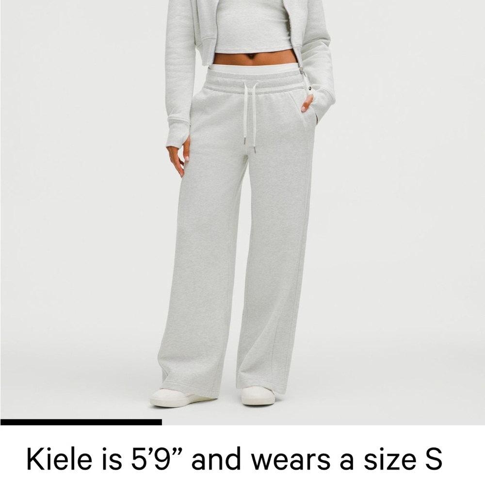 Lululemon  Scuba Mid-Rise Wild-Leg Pants inseam 28 (short)